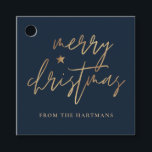 Elegantes Script Merry Christmas Gold Star Navy Bl Geschenkanhänger<br><div class="desc">Diese stilvollen Weihnachtsgeschenke-Tags sind mit elegantem Typografie-Lesen,  "Frohe Weihnachten" in den Imitaten goldenen Folie,  zusammen mit einem kleinen Star-Akzent. Die Hintergrundfarbe kann auf jede gewünschte Farbe angepasst werden! Die Rückseite enthält Imitate mit goldenen Streifen aus der Folie. Ideal für den Einsatz als Geschenketiketten oder Gastgeschenk Tags!</div>