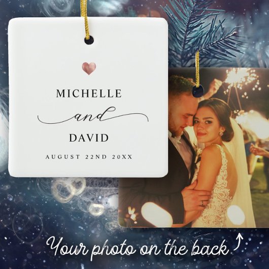 Elegantes Script Minimal Rose Goldenes Herz Hochze Keramikornament