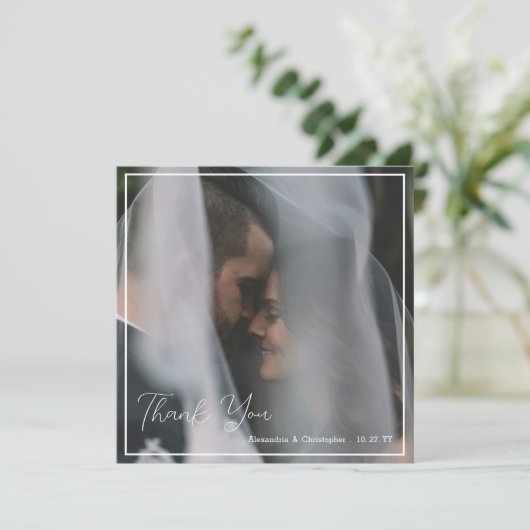 Elegantes Script Minimalistisch Wedding Dankeschön Dankeskarte (Stehend Vorderseite)