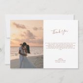 Elegantes Script Mocha Monogram Wedding Foto Dankeskarte (Vorderseite)