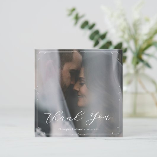 Elegantes Script Modernes Frame Wedding Foto Dankeskarte (Stehend Vorderseite)