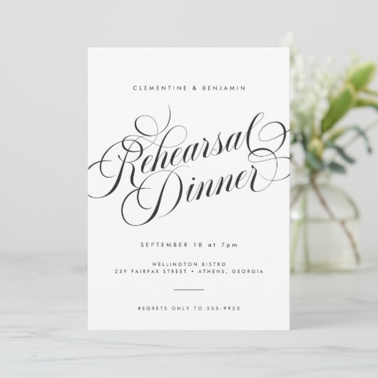 Elegantes Script Modernes Hochzeitessen Probe Dinn Einladung (Stehend Vorderseite)