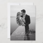 Elegantes Script Modernes Hochzeitsszenario-Foto Save The Date (Vorderseite)