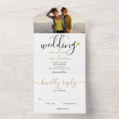 Elegantes Script Monogram Gold Heart Foto Hochzeit All In One Einladung (Innen Boden)