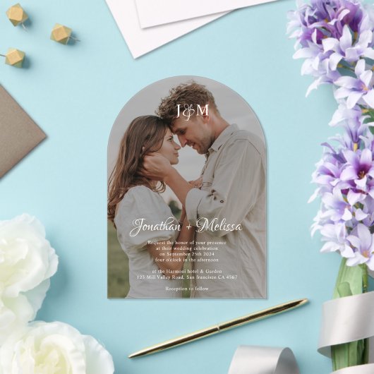 Elegantes Script & Monogram Overlay-Foto Hochzeit Acryleinladungen (Insitu (Hochzeit))