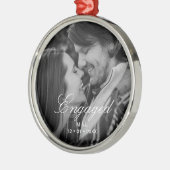 Elegantes Script Personalisiert Couple Foto Ornament Aus Metall (Links)