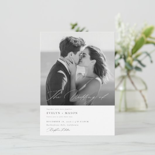 Elegantes Script QR Code Foto Hochzeit Einladung (Stehend Vorderseite)