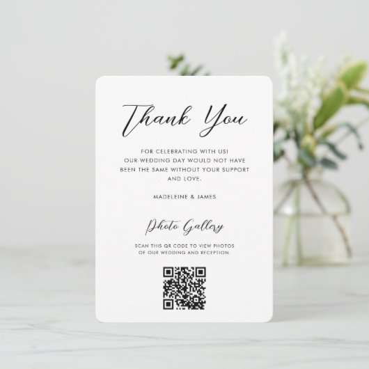 Elegantes Script QR Code Online Gallery Wedding Dankeskarte (Stehend Vorderseite)