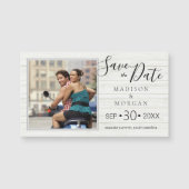 Elegantes Script Rustic Wood Modern Foto Magnet (Vorderseite)