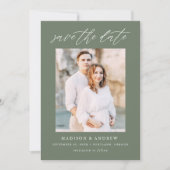 Elegantes Script Sage Green Foto Save The Date (Vorderseite)