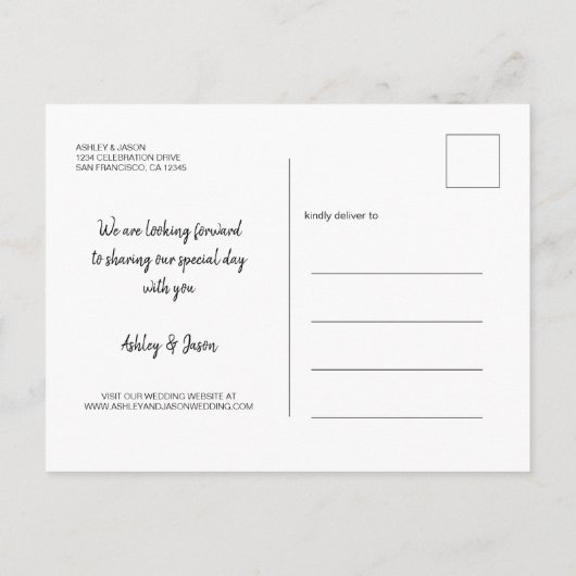 Elegantes Script Save the Date Verlobung Foto Ankündigungspostkarte (Rückseite)