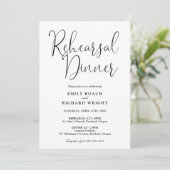 Elegantes Script Schwarz-Weiß-Probe-Dinner Einladung (Stehend Vorderseite)