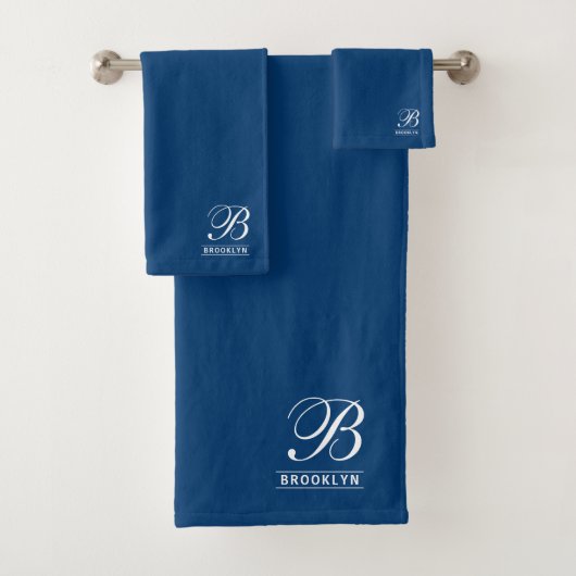 Elegantes Script Serif Monogram Navy Blue Badhandtuch Set (Insitu)