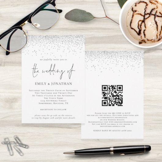 Elegantes Script Silver Glitzer QR Code Wedding In Einladung