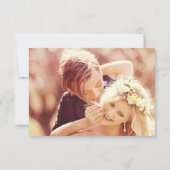 Elegantes Script Simple Gold Minimal Wedding Foto RSVP Karte (Rückseite)