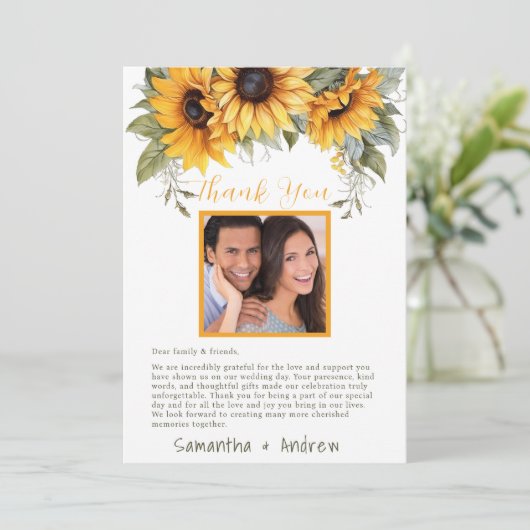 Elegantes Script Sonnenblumen Hochzeit Dankeschön Dankeskarte (Stehend Vorderseite)