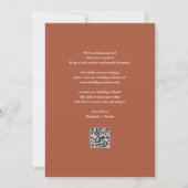 Elegantes Script Terracotta QR Code Hochzeit Save The Date (Rückseite)