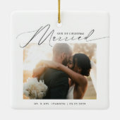 Elegantes Script Verheiratet & Merry Newlywed Chri Keramikornament (Rückseite)