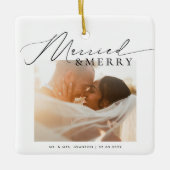 Elegantes Script Verheiratet & Merry Newlywed Chri Keramikornament (Vorderseite)