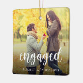 Elegantes Script Verlobtes Foto Weihnachten Keramikornament (Links)