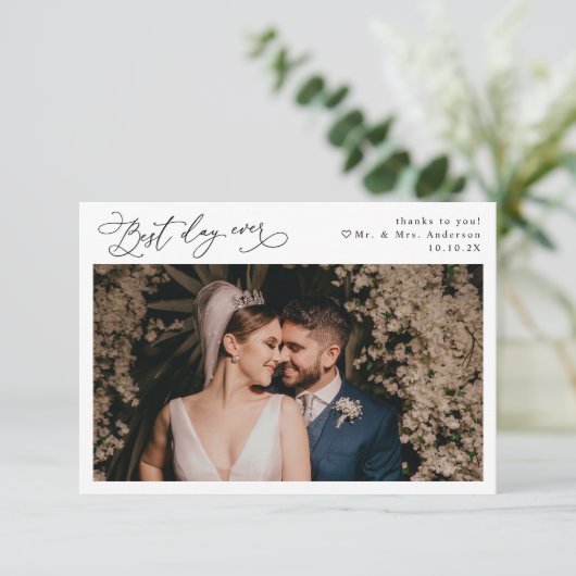 Elegantes Script Watercolor Greenerity Wedding Fot Dankeskarte (Stehend Vorderseite)