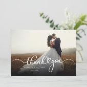 Elegantes Script Wedding Day Foto Danke Karte (Stehend Vorderseite)