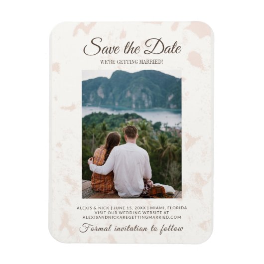 Elegantes Script Wedding Wir werden heiraten Foto Magnet (Vertikal)