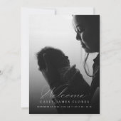 Elegantes Script Welcome Baby Foto Birth Ankündigung (Vorderseite)