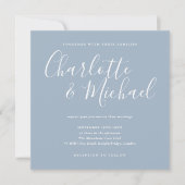 Elegantes Signature Script Dusty Blue Wedding Einladung (Vorderseite)
