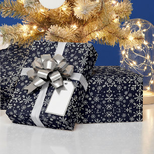 Elegantes Silber- und Blau-Schneeflockenmuster Geschenkpapier