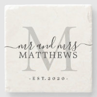 Elegantes silbernes Monogramm in Schreibschrift mi