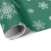 Elegantes silbernes Schneeflocken grünes Wrapping Geschenkpapier (Rolleneckpunkt)