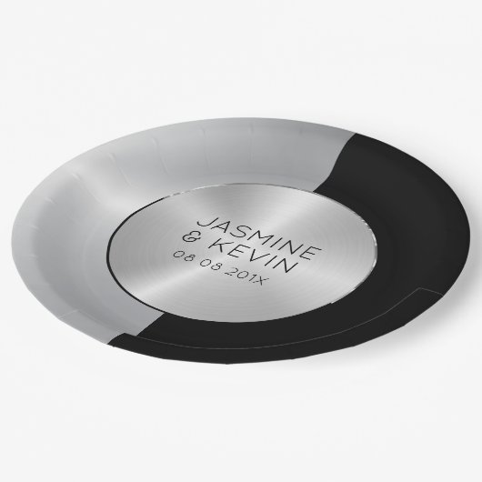 Elegantes Silver & Black Geometric Design Pappteller (Schrägansicht)