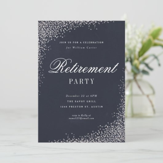 Elegantes Silver Foil Script Retirement Party Einladung (Stehend Vorderseite)