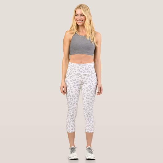 Elegantes Silver Glitzer Leopard Muster Capri Leggings (Vorderseite)