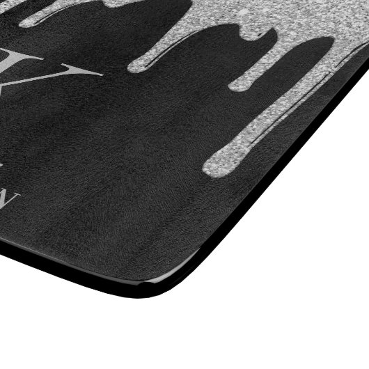 Elegantes Silver Sparkle Glitzer Tropfen Monogram Schneidebrett (Ecke)