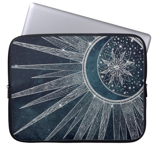 Elegantes Silver Sun Moon Doodle Mandala Blue Desi Laptopschutzhülle (Vorderseite)