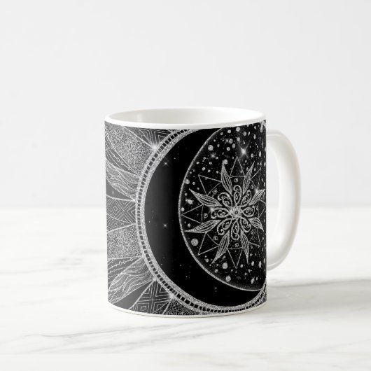 Elegantes Silver Sun Moon Mandala Schwarzes Design Kaffeetasse (VorderseiteRechts)