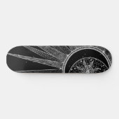 Elegantes Silver Sun Moon Mandala Schwarzes Design Skateboard (Horizontal)