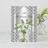 Elegantes Silver White Floral 25-jähriges Party Einladung (Stehend Vorderseite)