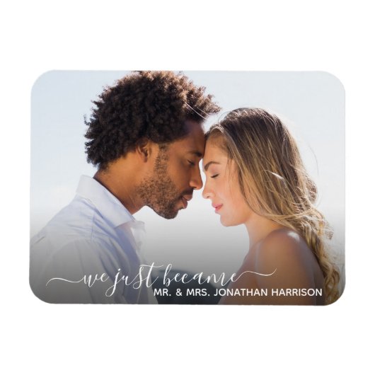 Elegantes Simple Gold Foto Just Married Wedding Magnet (Horizontal)