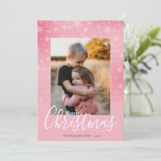 Elegantes Simple Snowy Pink Frohe Weihnachts-Foto Feiertagskarte