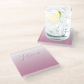 Elegantes Skript & editierbares Pink (jeder Farbe) Glasuntersetzer (Schrägansicht)