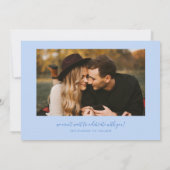 Elegantes Skript Eisblauer Gebogener Rahmen Foto Save The Date (Rückseite)