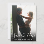 Elegantes Skript-Foto-QR-Code-Hochzeit Save The Date (Vorderseite)
