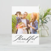 Elegantes Skript Glücklicherweise FotoCollage Than Feiertagskarte (Stehend Vorderseite)