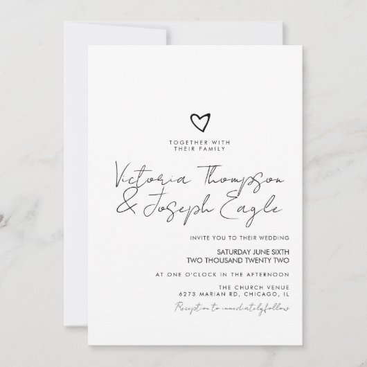 Elegantes Skript Herz Schräg Schwarz Weiß Hochzeit Einladung (Vorderseite)