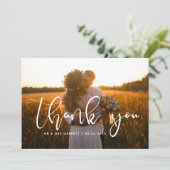 Elegantes Skript Hochzeit Foto danke Karte (Stehend Vorderseite)