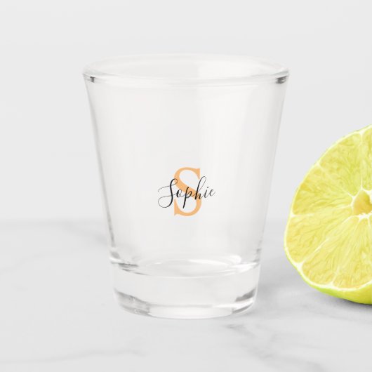 Elegantes Skript individuelles Namensgeschenk Schnapsglas (Vorderseite)