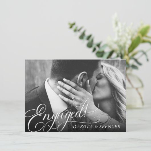 Elegantes Skript | Moderne Foto Engagement Party Einladung (Stehend Vorderseite)